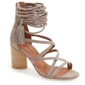 Jeffrey Campbell Despina Taupe Suede heels sz 8 strappy boho w/tassel /zipper